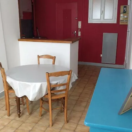 아파트 De La Halle Au Ble